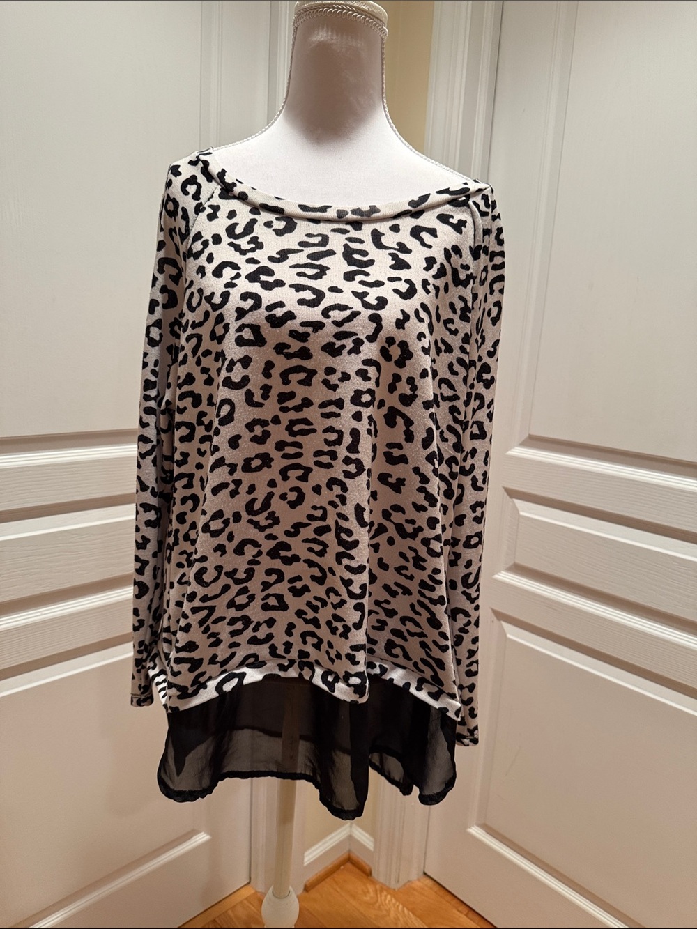 BONGO Long-Sleeve Leopard Print Top in White and Black with black ruffles